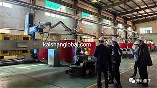 A delegation of Vietnamese customers visited Kaishan