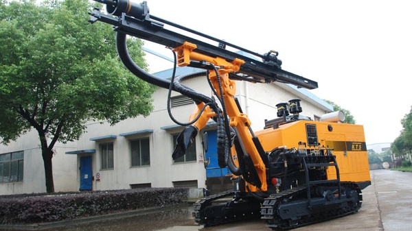 Integrated DTH Drilling Rig